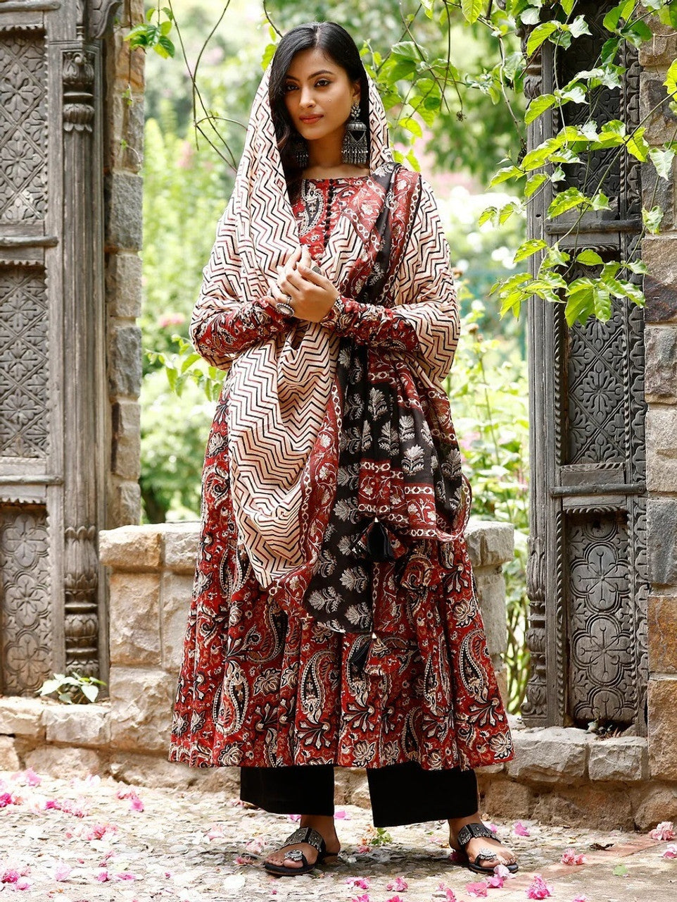 Maroon Rayon Printed Kurti Pant Dupatta Set