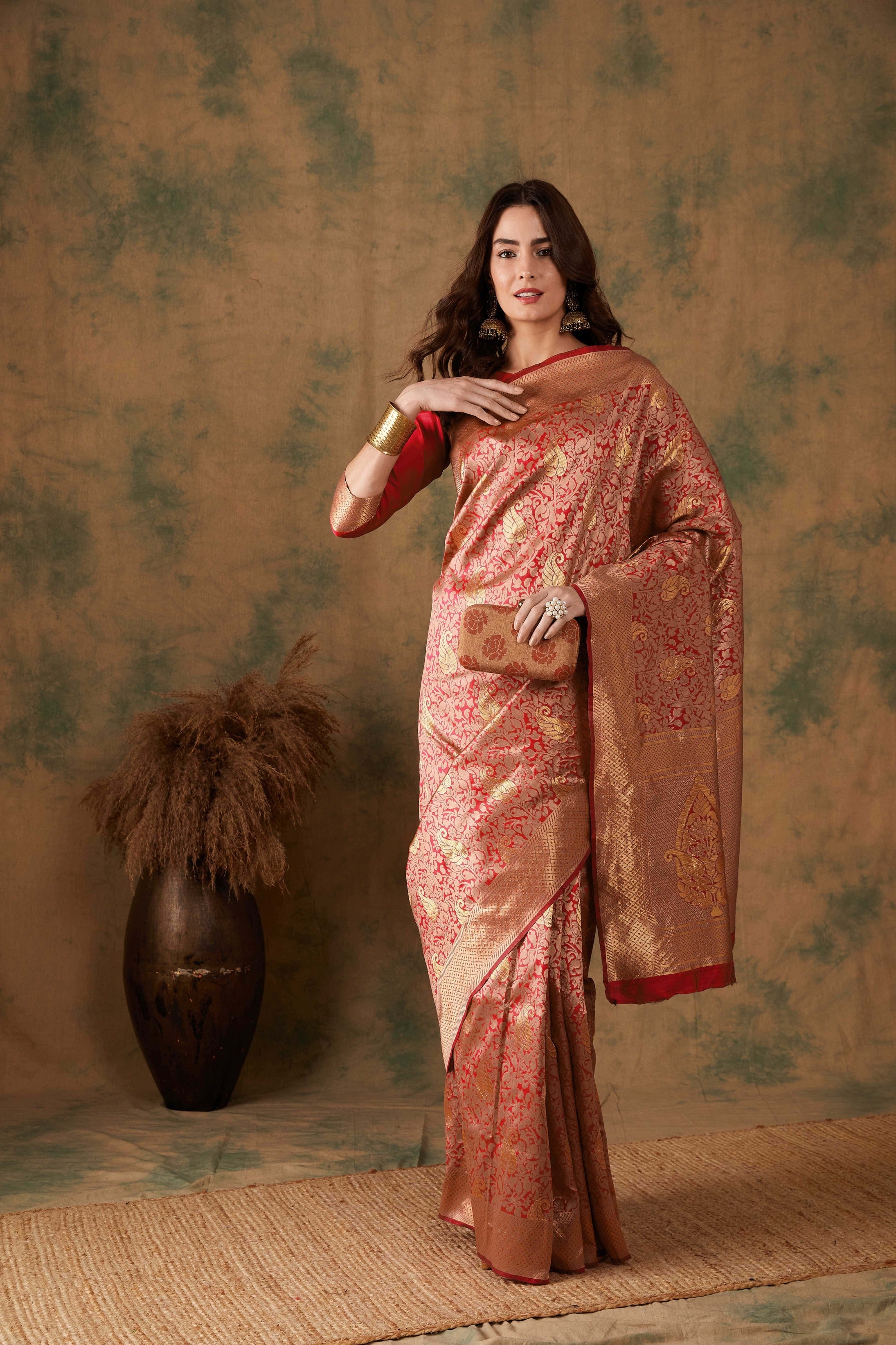 Luxurious Handloom Style Banarasi Saree Classic Ethnic Drape with Elaborate Gold Border