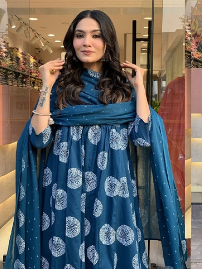 Morpich Rayon Printed Kurti Pant Dupatta Set