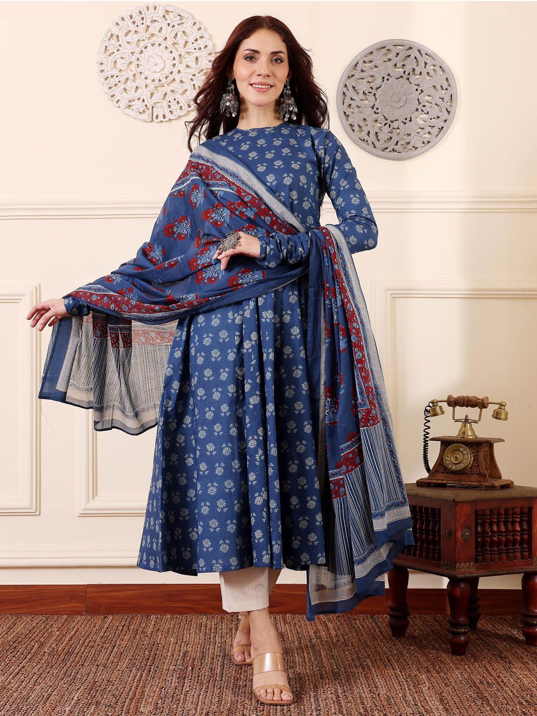 Morpich Rayon Printed Kurti Pant Dupatta Set