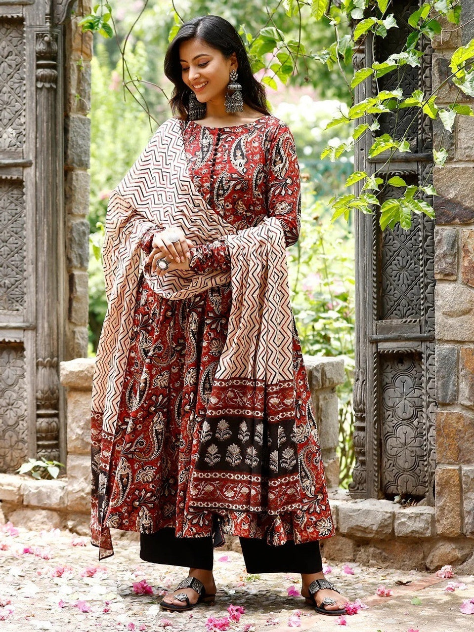 Maroon Rayon Printed Kurti Pant Dupatta Set